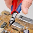 Прецизионные кусачки Knipex 125мм для электроники вороненые с зажимом для проволоки 