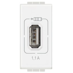 Розетка USB для зарядки мобильных устройств 1,1А 230/5В. 1 модуль LivingLight Белый 