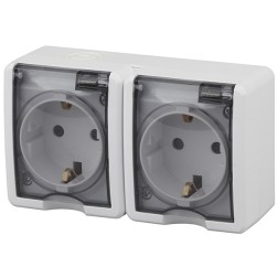 Розетка 2х2P+E IP54 шторки 16A-250В открытой установки Эра Эксперт, белый 11-2404-01  Розетка 2х2P+E IP54 шторки 16A-250В открытой установки Эра Эксперт, белый 11-2404-01