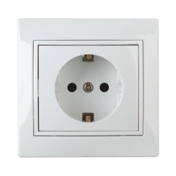Розетка 2P+E Schuko со шторками 16А 250В IP20 Intro Plano, белый 1-206-01 