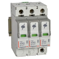 Разрядник Legrand 3-полюсный тип Т2 Imax 40 кА 320В (IT) 3 модуля с сигнальным контактом 