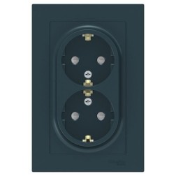 Розетка двойная с заземлением со шторками 16А в сборе SE AtlasDesign, изумруд 